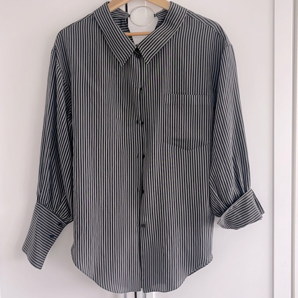 SOLD - Zara Woman oversized blouse - size extra small